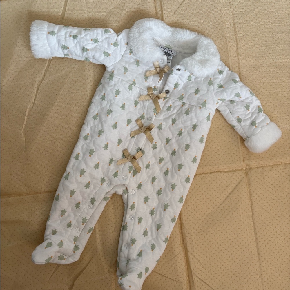 Nicole Miller White Quilted Footie with Green Tree Motif